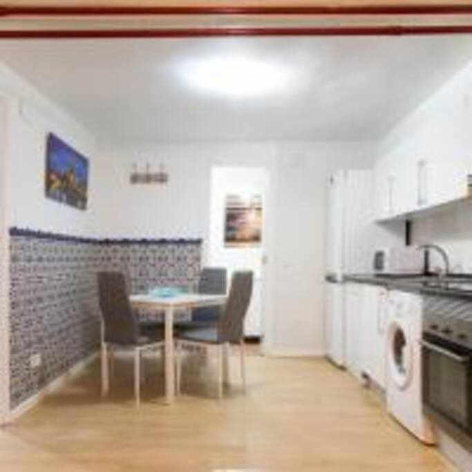 Apartamento Sotano En Gran Via Madrid Buitenkant foto