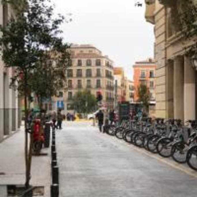 Apartamento Sotano En Gran Via Madrid Buitenkant foto