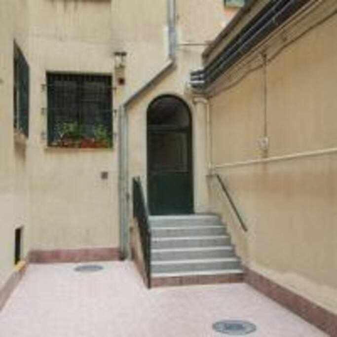 Apartamento Sotano En Gran Via Madrid Buitenkant foto