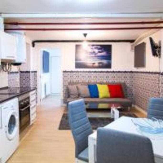 Apartamento Sotano En Gran Via Madrid Buitenkant foto